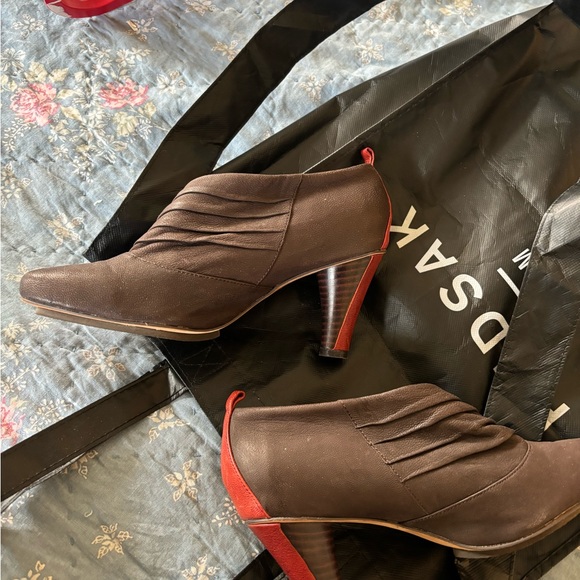 Women's Faryl Robin Anthropologie Booties Size 7.5 Brown Red Leather (pre-owned) - Picture 4 of 12